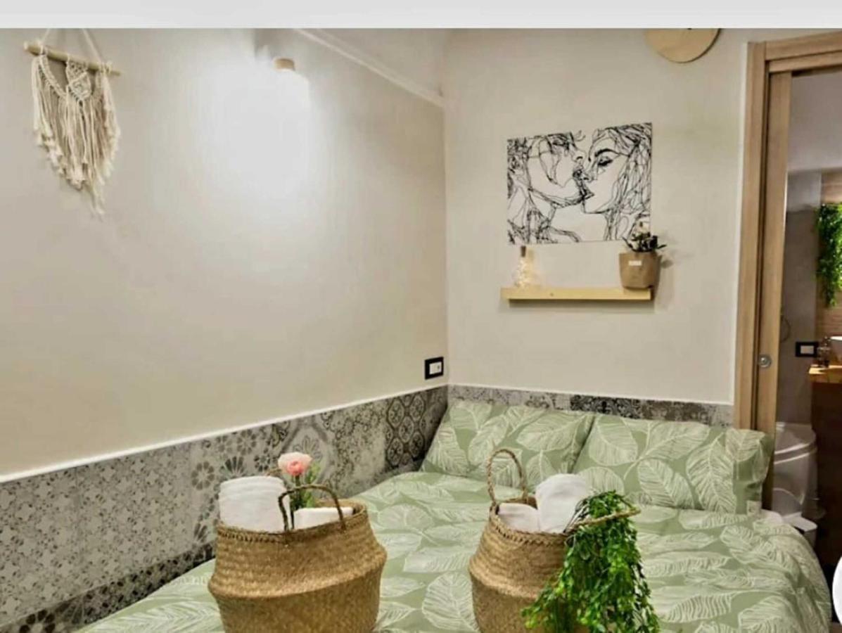 Casina Via Foria * Napels