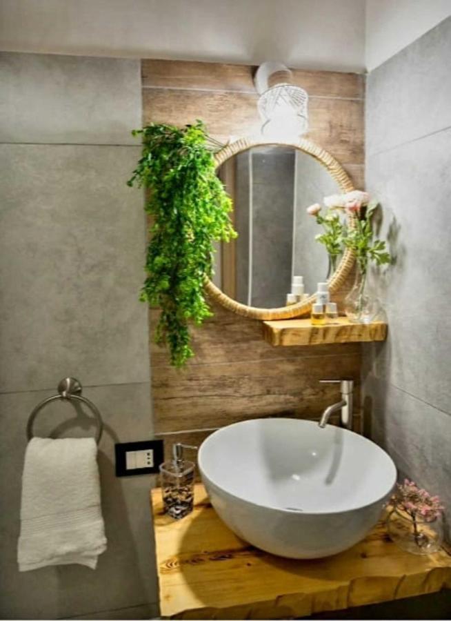 Casina Via Foria * Naples